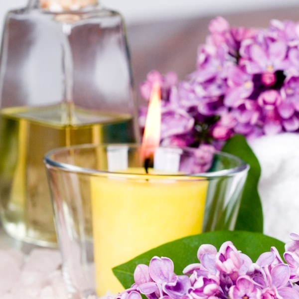 Massage relaxant aux huiles chaudes